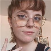 Étudiante avec un niveau C1 en anglais. Je suis sur Toulouse.